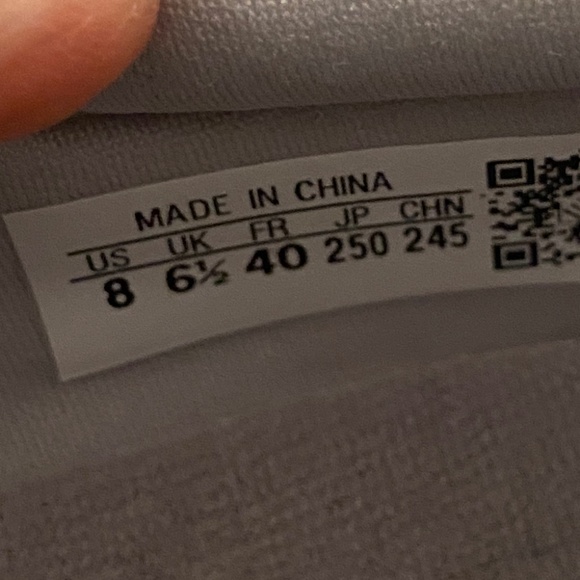 Adidas Primeblue Ultraboost Grey and White Sneakers - Size 8 - Picture 15 of 15